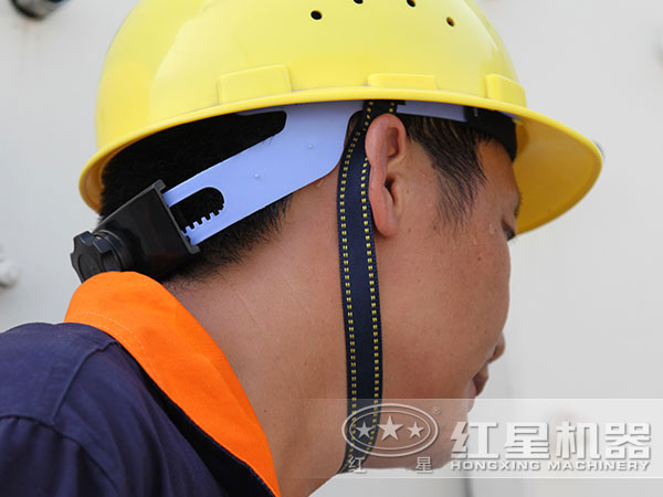 不怕苦、不怕累的技術(shù)人員 不怕苦、不怕累的技術(shù)人員