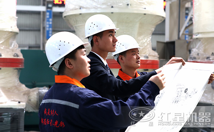 精湛技術人員現場指導設備的生產、制造